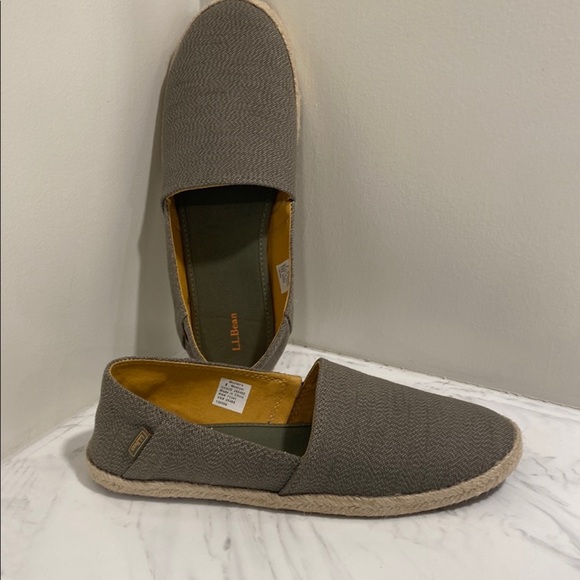 L.L. Bean Womens Olive Slip-On Shoes. Size 8. Excellent condition - Picture 1 of 4